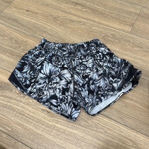 NWOT floral Lululemon short